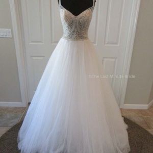 Maggie sottero dress
The Lucca 8MS698